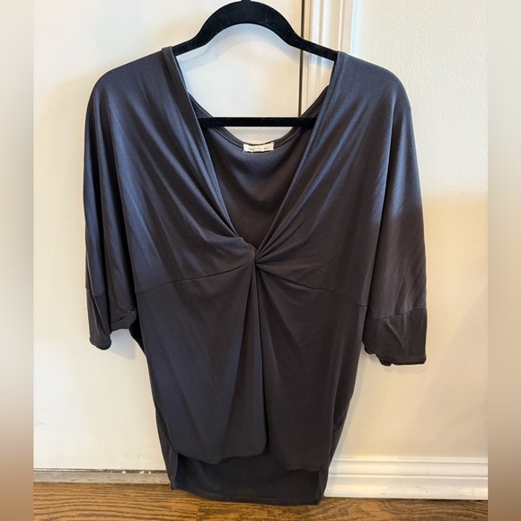 Anthropologie Silence & Noise Dolman Basic Black Twist Vneck Blouse M - Picture 2 of 3